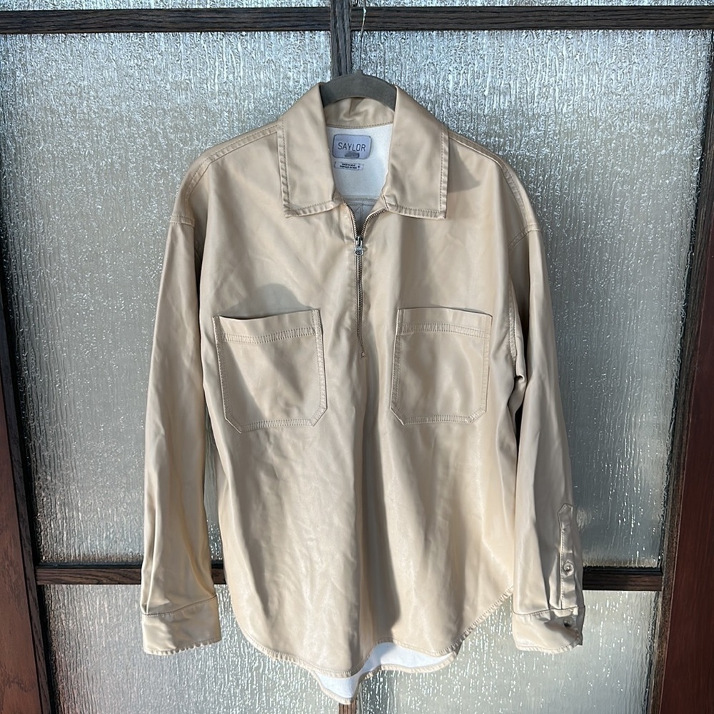 Saylor
Remi Faux Leather Top in size Med EUC - Picture 6 of 13
